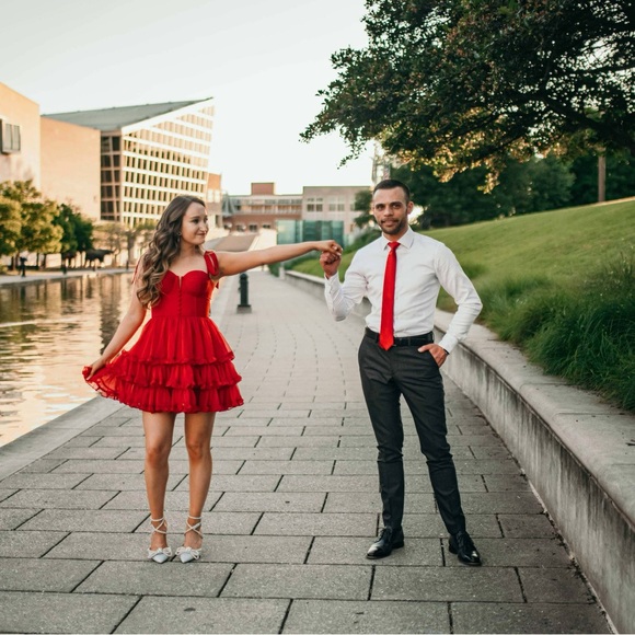 Elegant Red Ruffle Dress - Picture 3 of 5